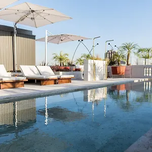 Almanac Hotel